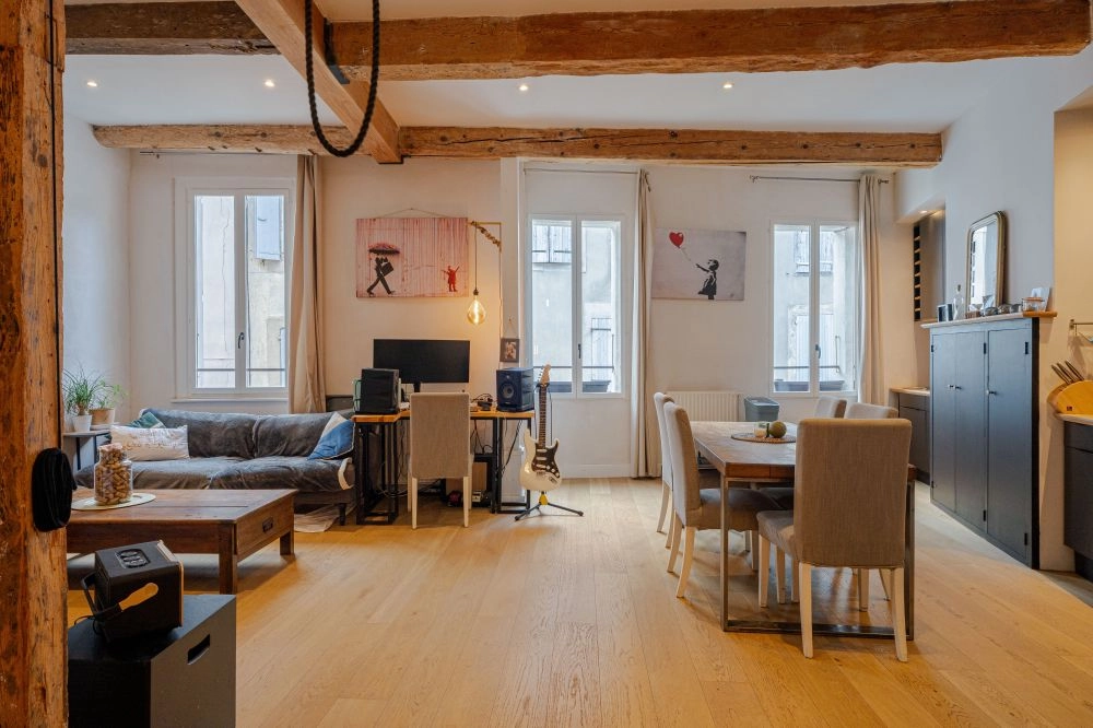  Maison de ville r&eacute;nov&eacute;e avec suite parentale