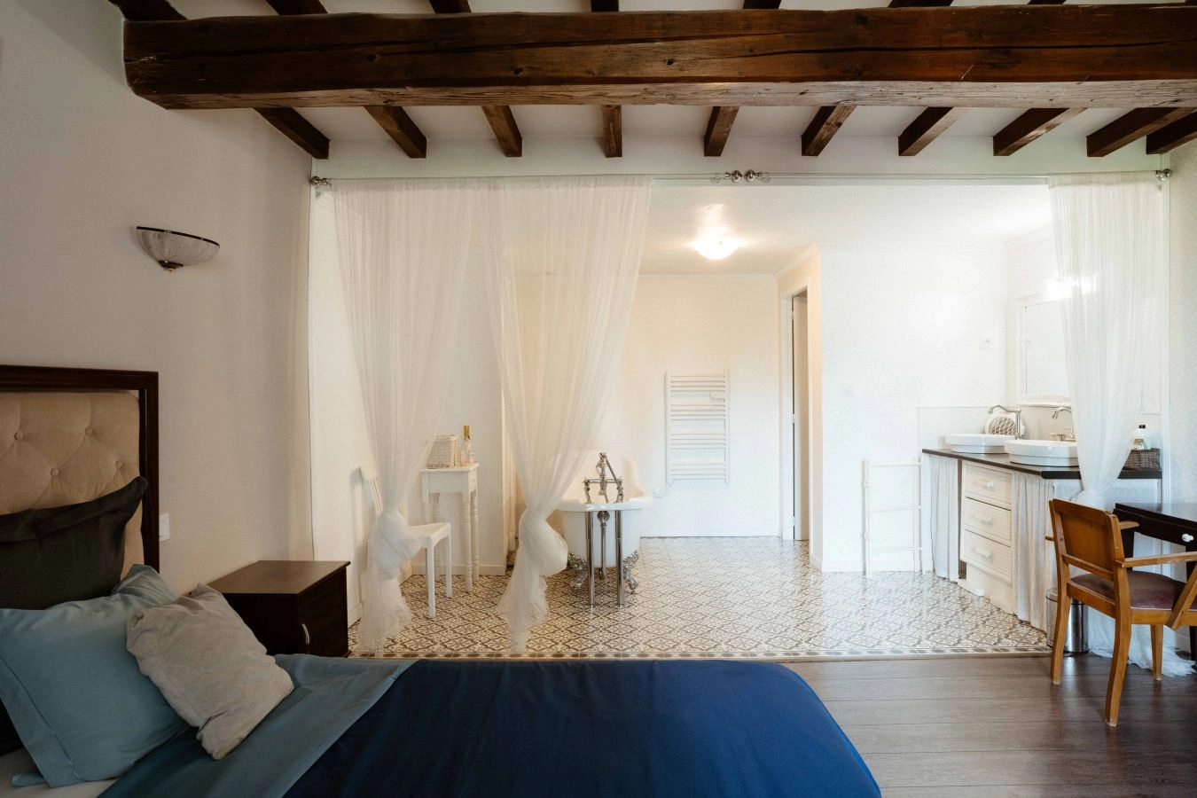 Ferme Lauragaise avec g&icirc;tes et d&eacute;pendances
