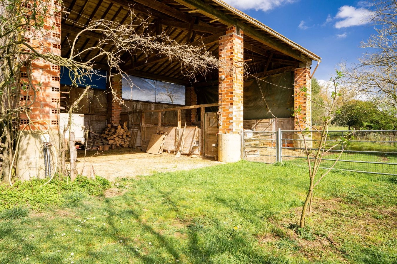 Ferme Lauragaise r&eacute;nov&eacute;e - Vue Pyr&eacute;n&eacute;es