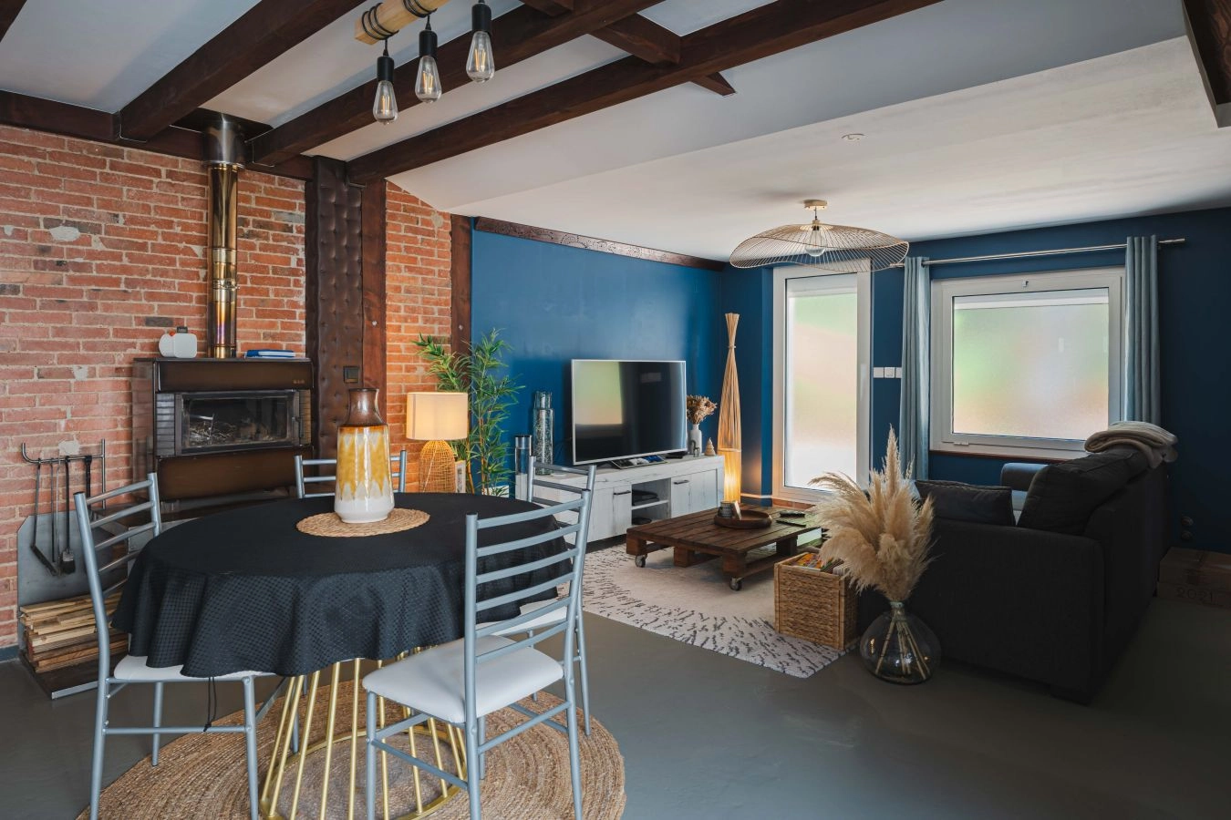  Maison r&eacute;nov&eacute;e avec joli ext&eacute;rieur intimiste
