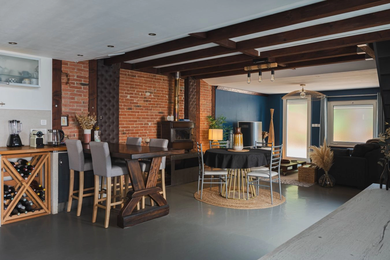  Maison r&eacute;nov&eacute;e avec joli ext&eacute;rieur intimiste