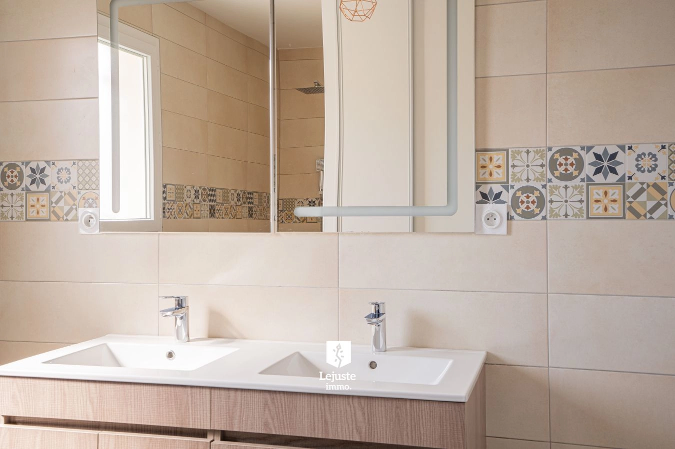  Maison moderne de 2021 aux portes de ville