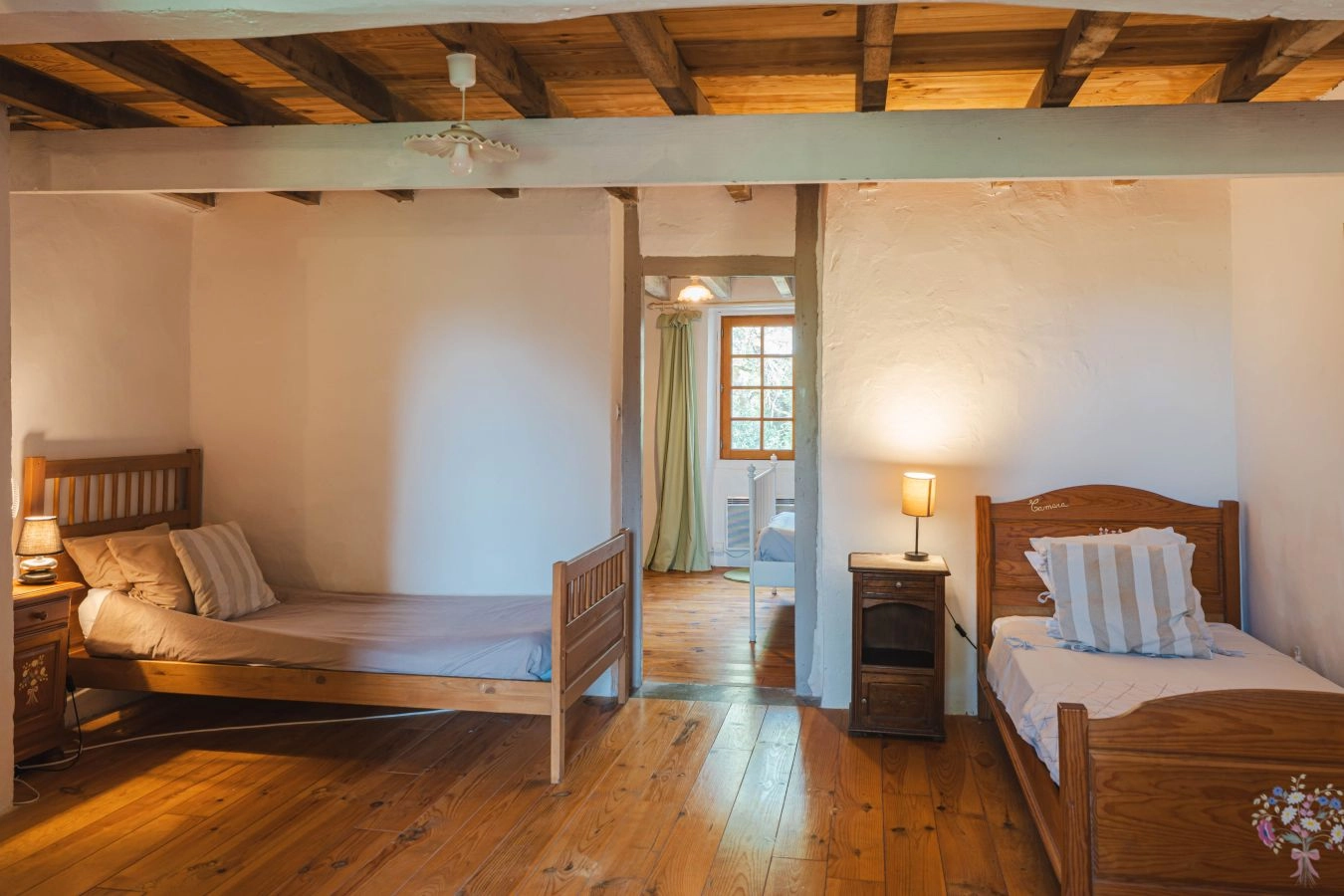 Ferme Lauragaise avec g&icirc;tes et d&eacute;pendances