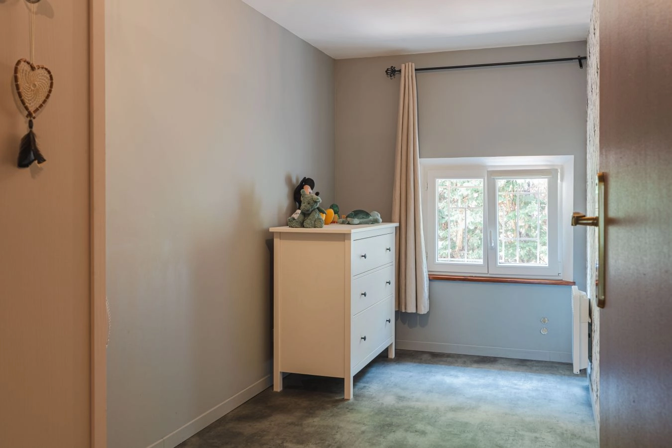  Maison r&eacute;nov&eacute;e avec joli ext&eacute;rieur intimiste
