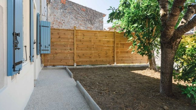 Maison neuve avec jardin